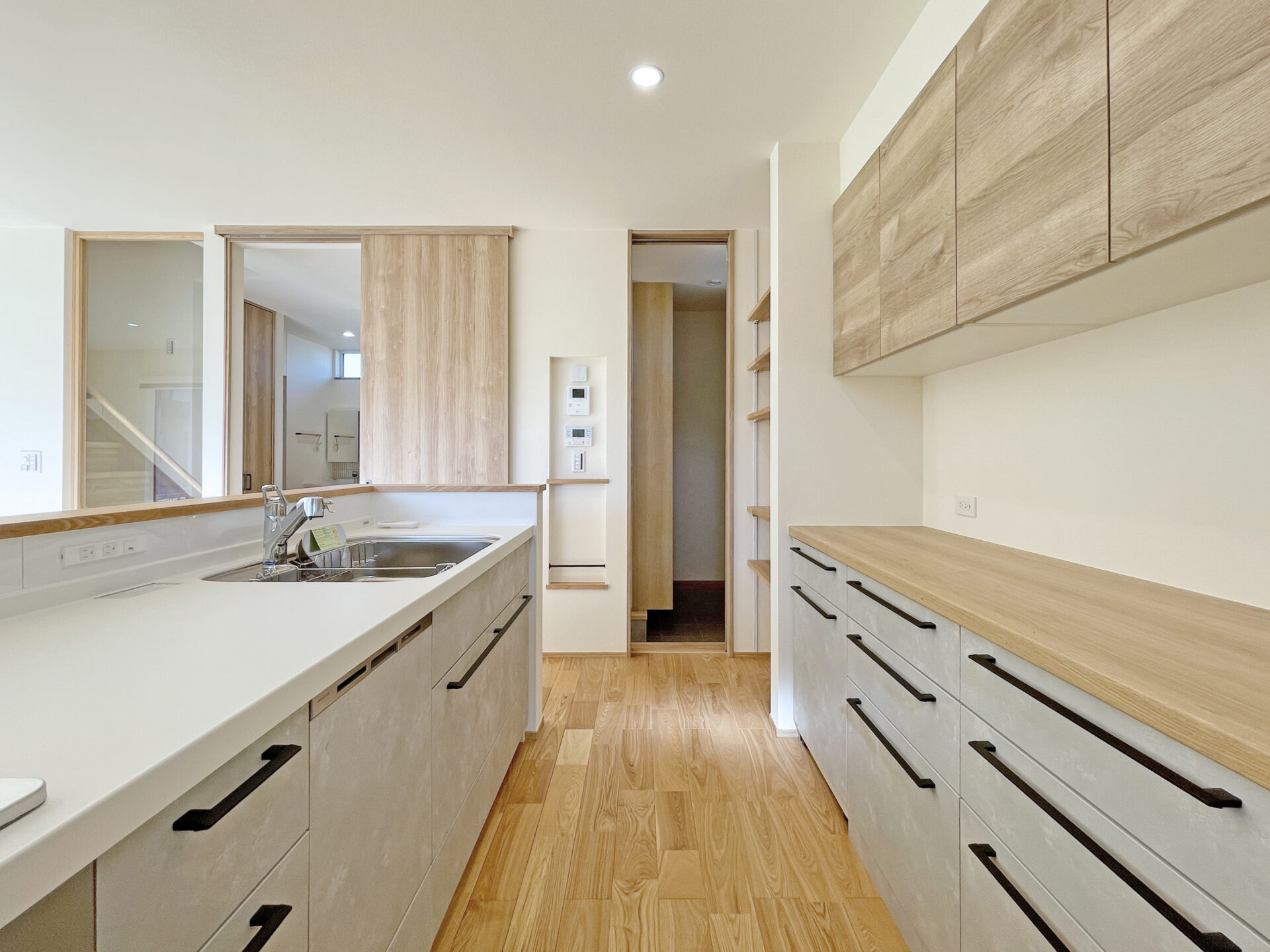 和モダンテイストの自然素材の家