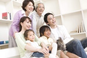二世帯住宅の家族写真